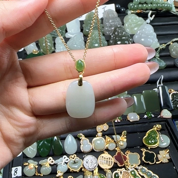 吊坠(赠链)银S925镶嵌和田玉