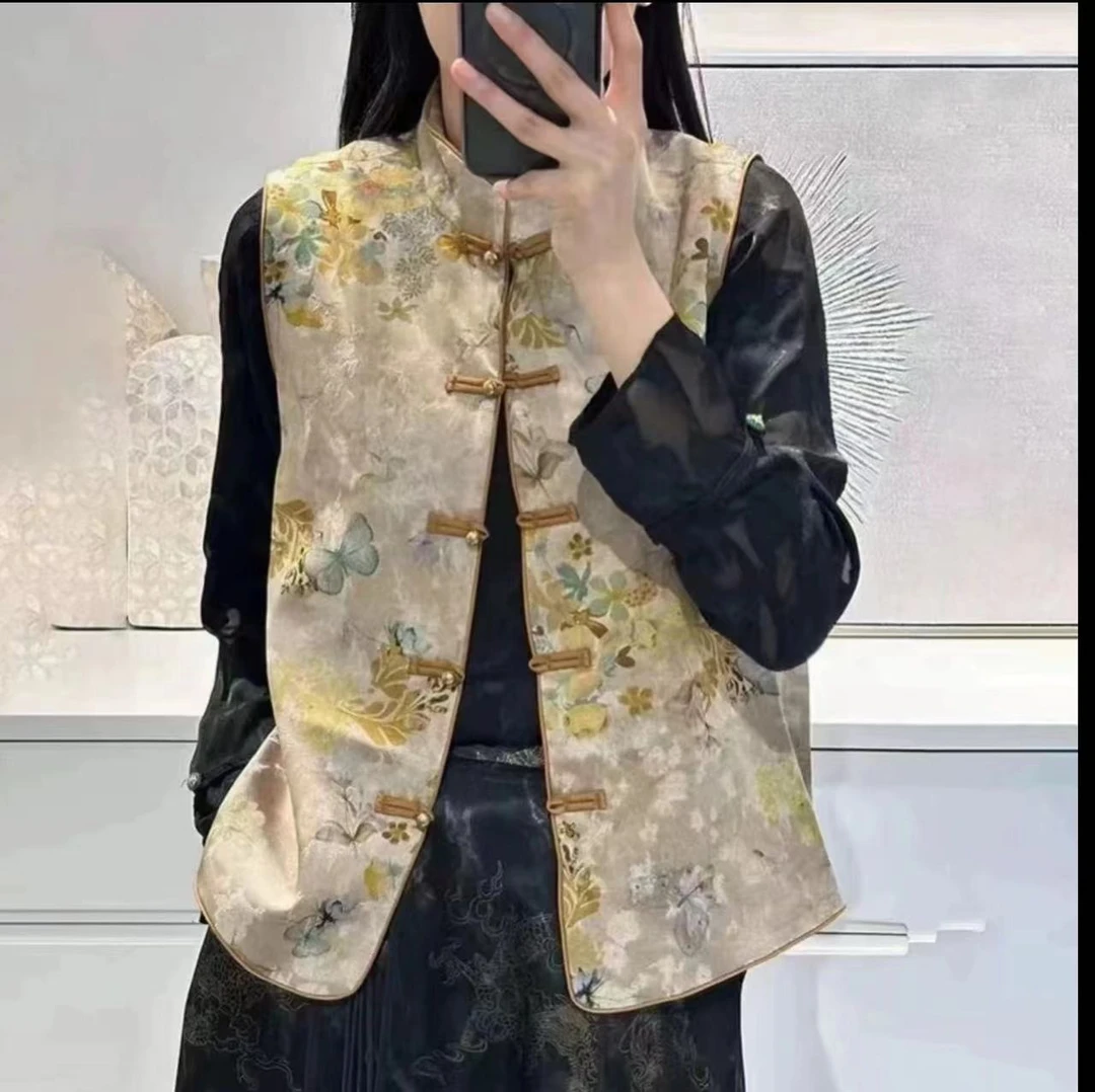 高级感新中式复古提花盘扣马甲女2025秋季新款国风立领大码背心