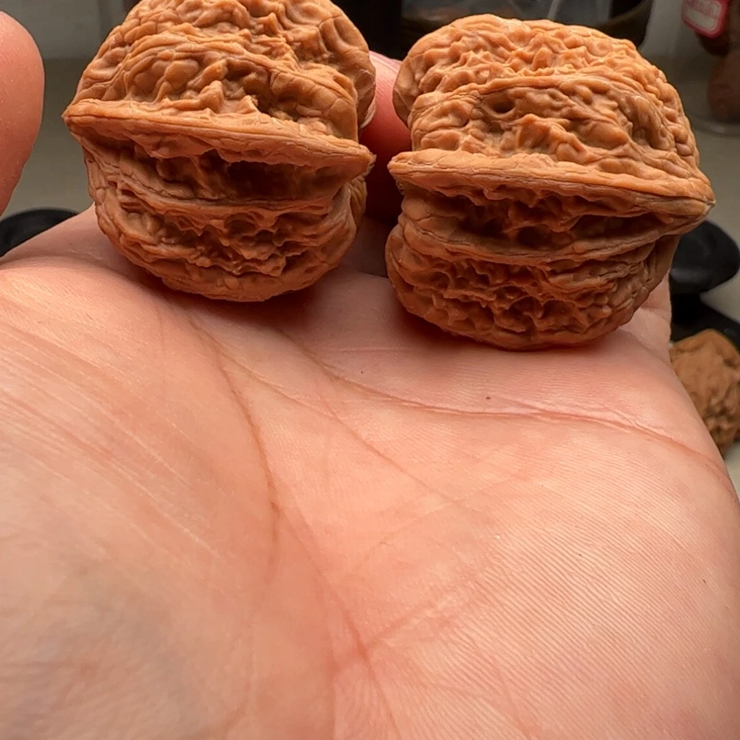 拽***爷吊坠文玩核桃密纹