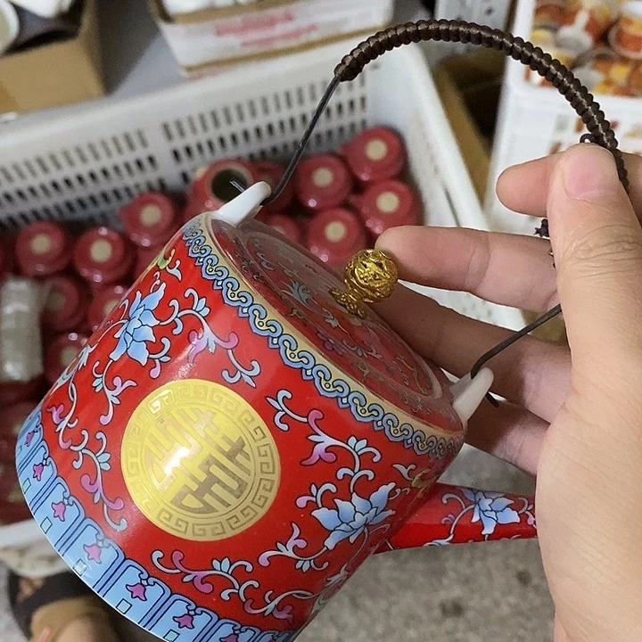 陶瓷艺术品及陶瓷壶