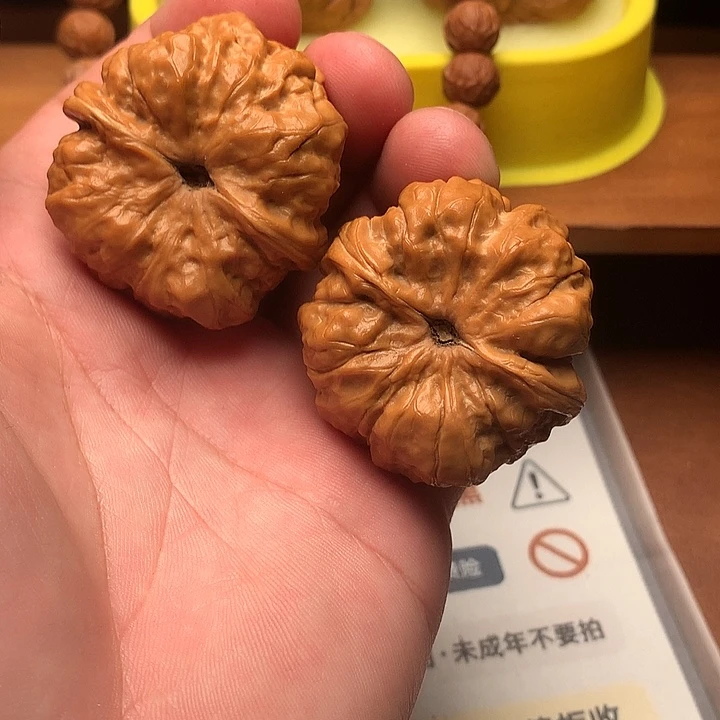 奔***霸文玩核桃吊坠蛤蟆头
