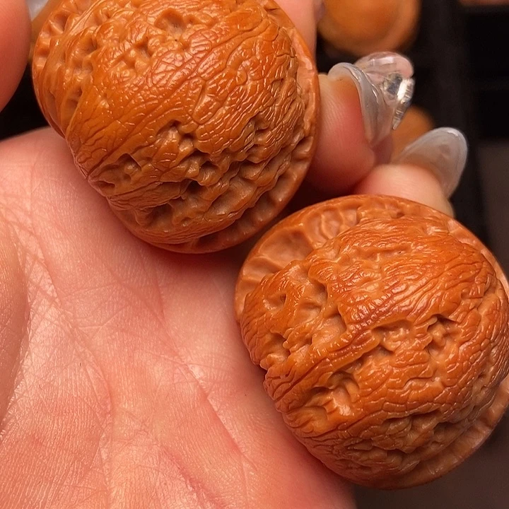 文玩核桃把件秦岭山脉核桃