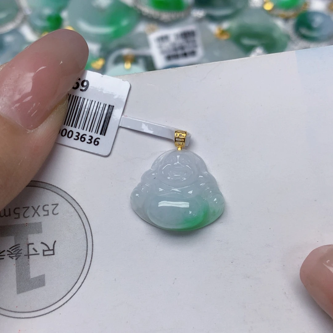 颈饰18K金镶嵌翡翠