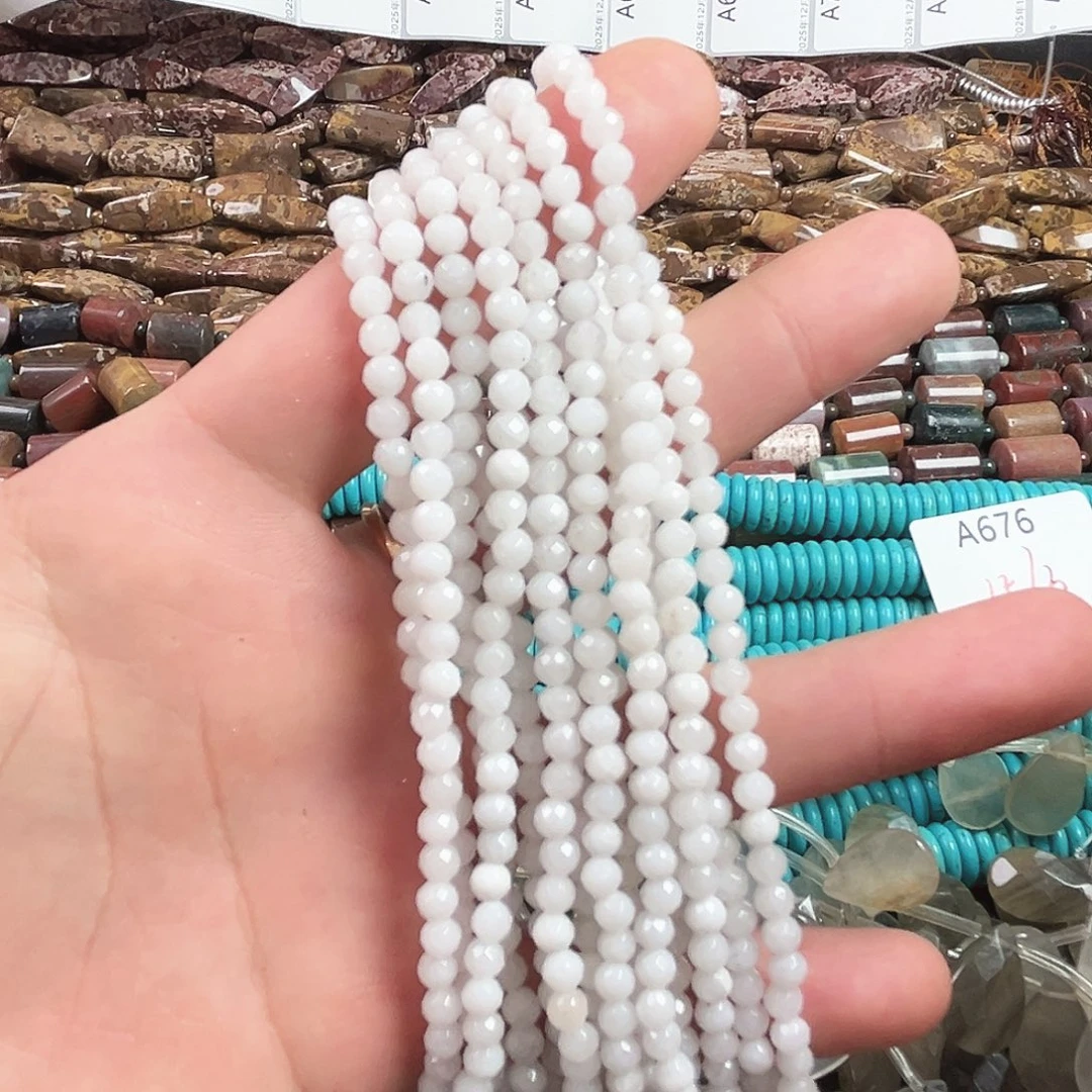 玛瑙/玉髓合金珠宝半成品A693，切面白玉小圆珠一条4mm