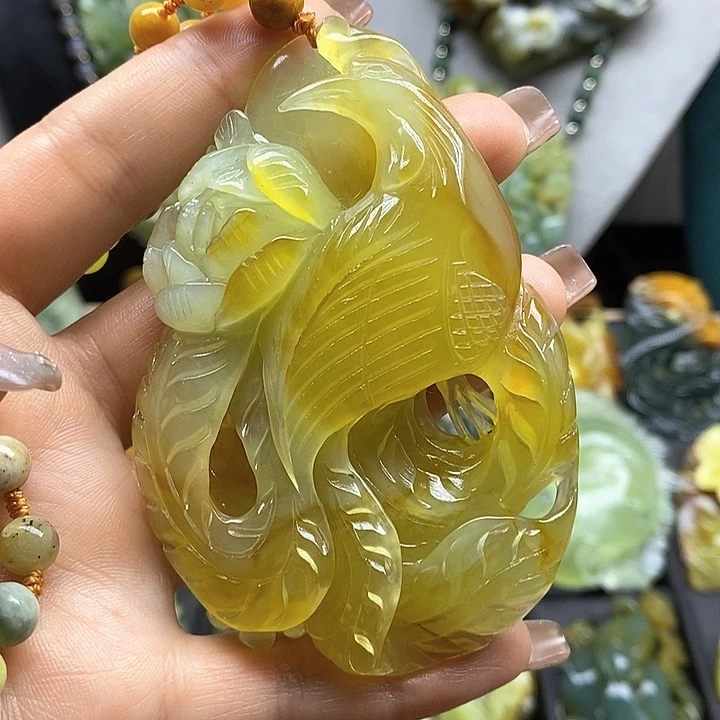 蛇纹石玉未镶嵌挂件