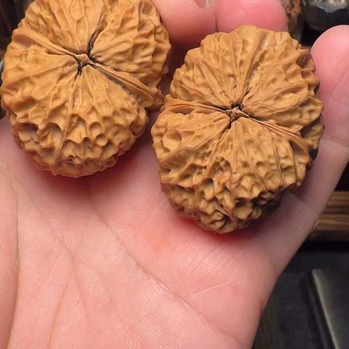 文玩核桃把件玛瑙红石铫44mm