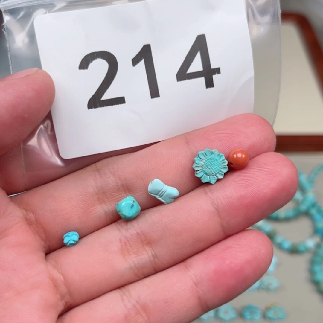 南红玛瑙未镶嵌珠宝奇石