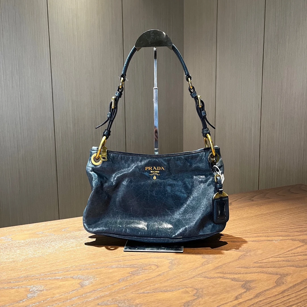 99新 Prada/普拉达 Prada普拉达 油腊皮单肩包 尺寸30×17 yz