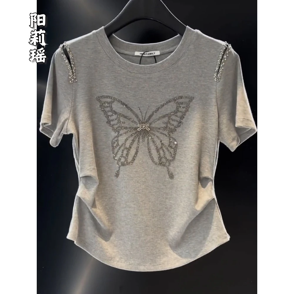 大码灰色设计感露肩短袖T恤女夏季新款别致蝴蝶重工镶钻捏褶上衣