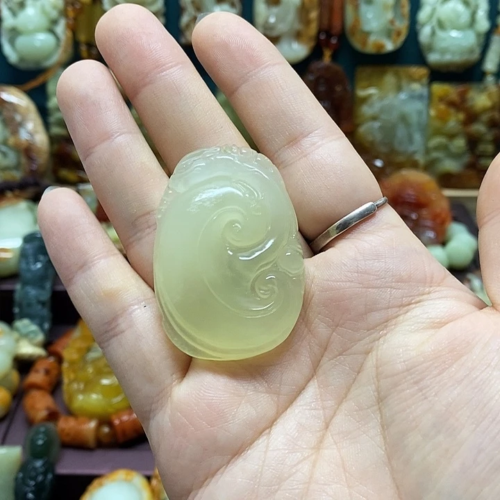 季***伟未镶嵌岫玉吊坠(赠链)