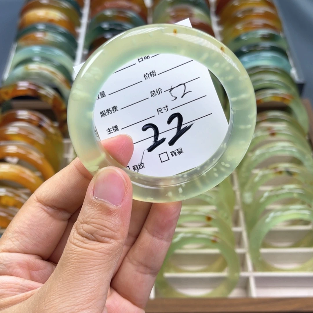 F***d蛇纹石玉未镶嵌手镯