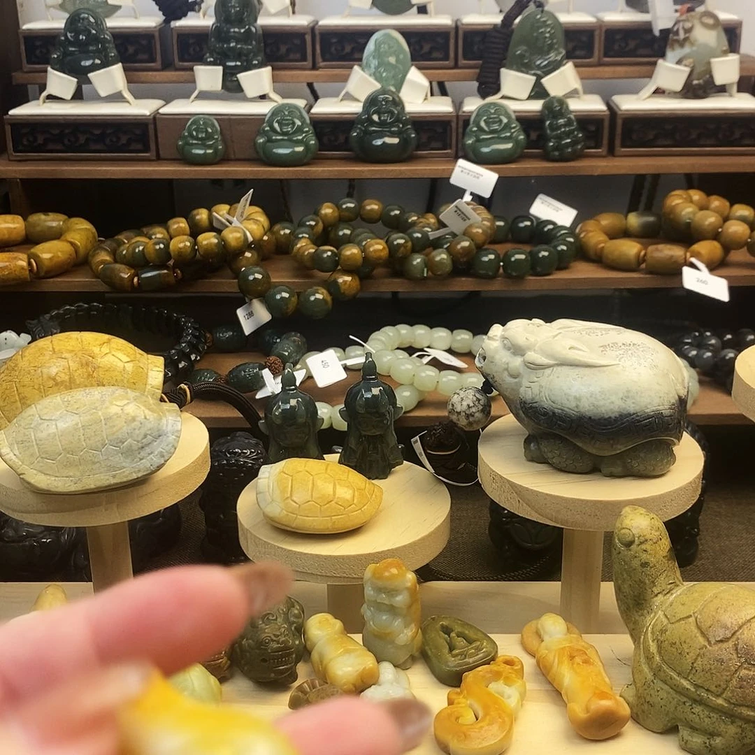 未镶嵌岫岩河磨玉（透闪石质玉）珠宝奇石多*多样性随机发一