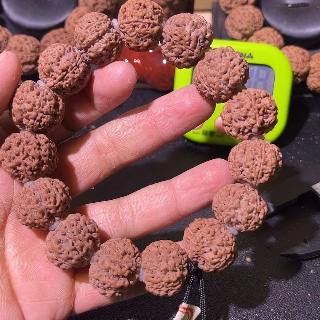 龙***井金刚菩提吊坠21蜂王