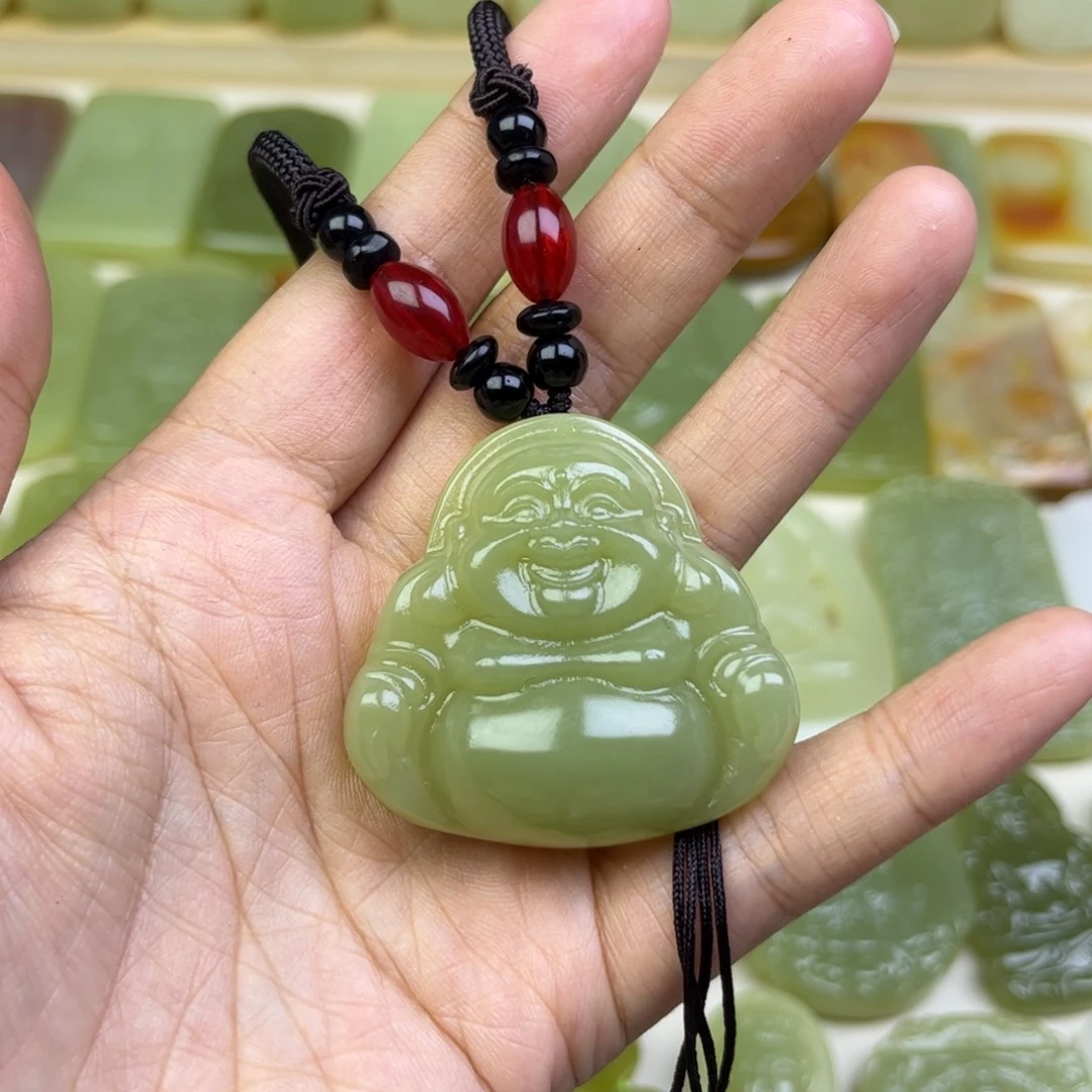 新疆昆仑山料佛公