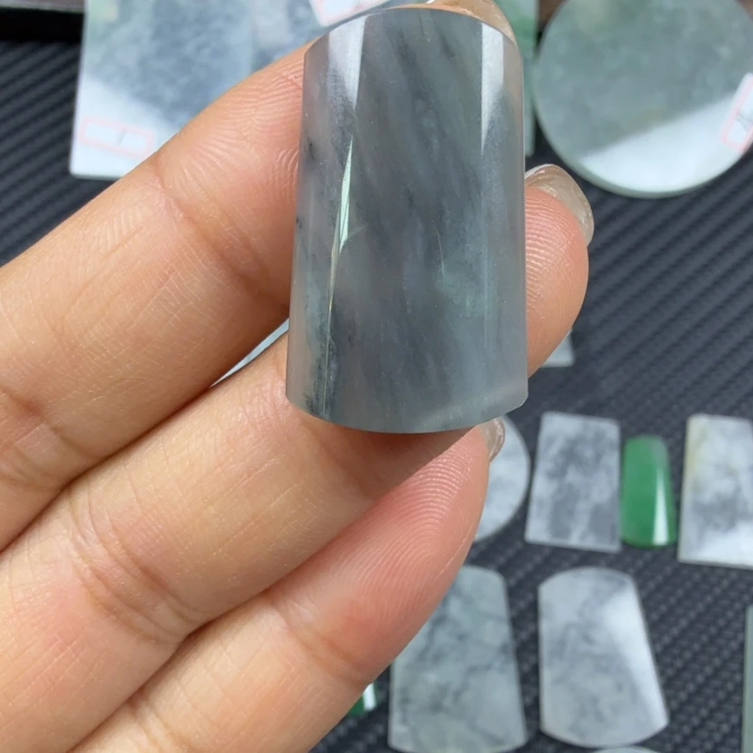 翡翠未镶嵌颈饰珊**～天然缅甸a货翡翠