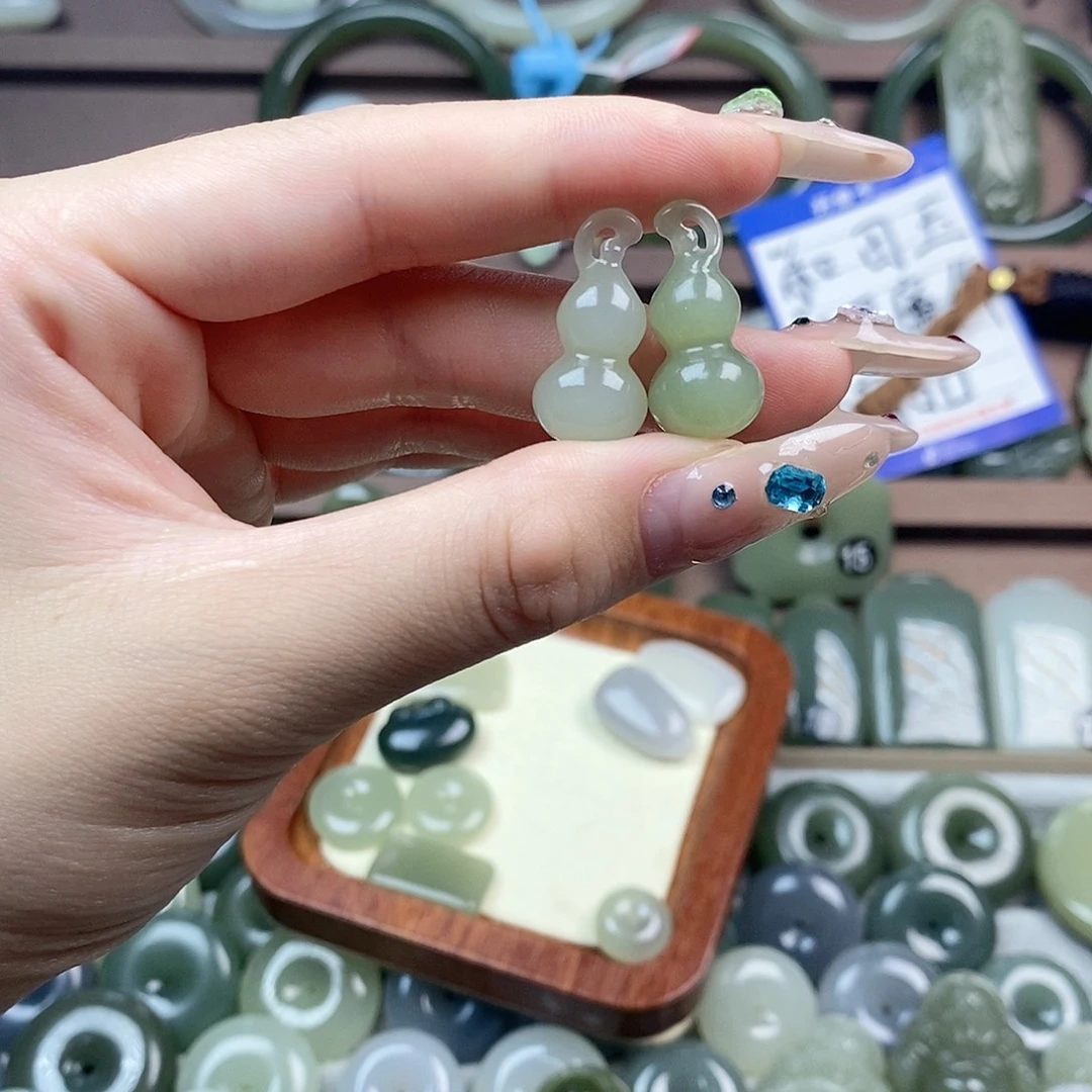 颈饰未镶嵌和田玉葫芦