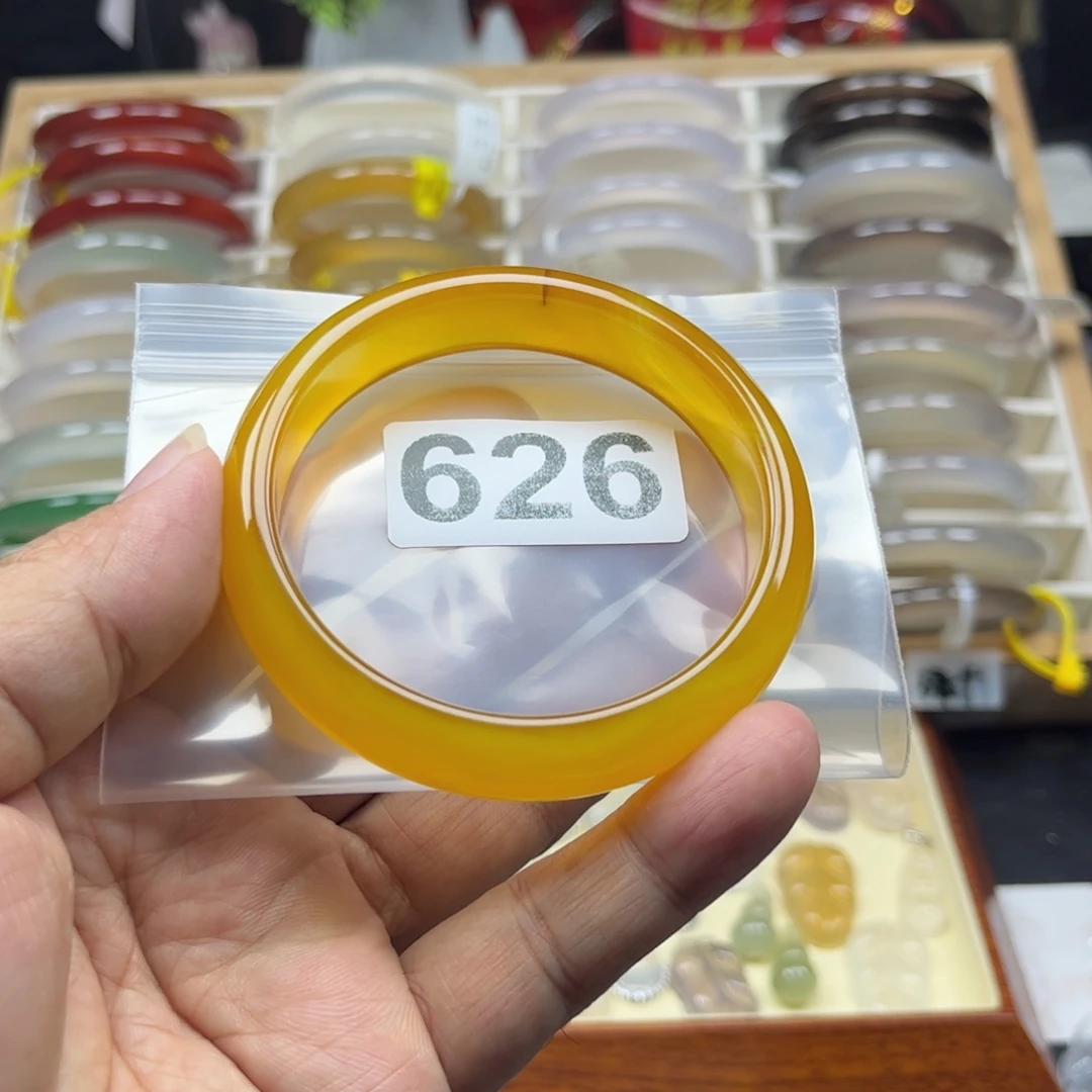 玛瑙/玉髓手镯未镶嵌61