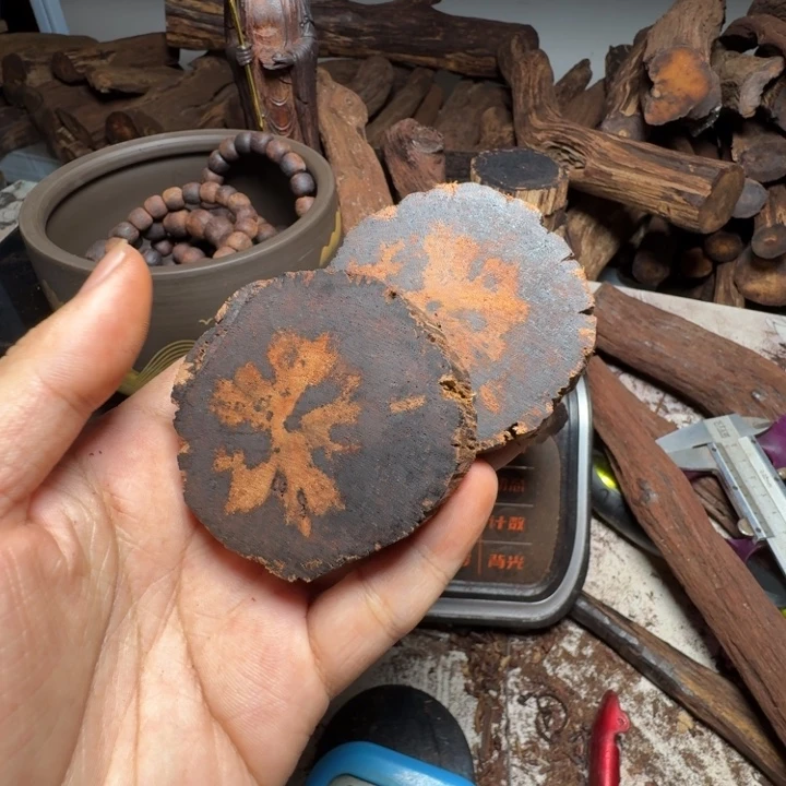 谷***雨降真香手串/手链不退不换