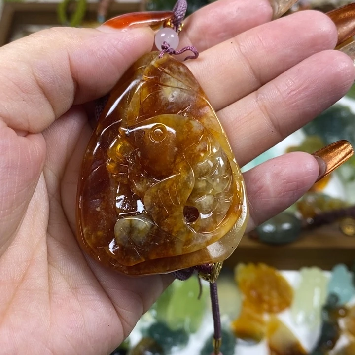 蛇纹石玉未镶嵌吊坠