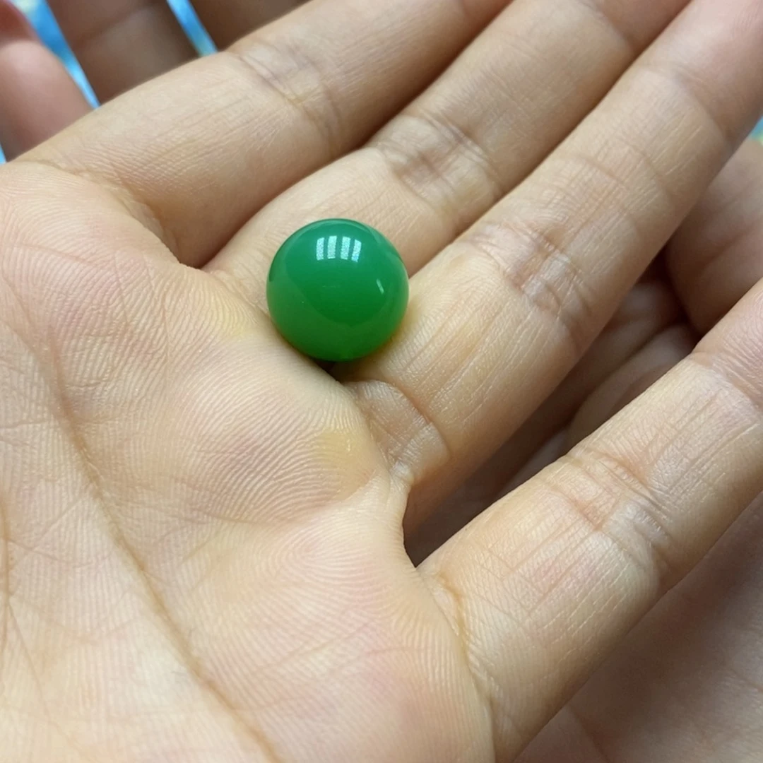 针钠钙石（海纹石）颈饰未镶嵌薰*草