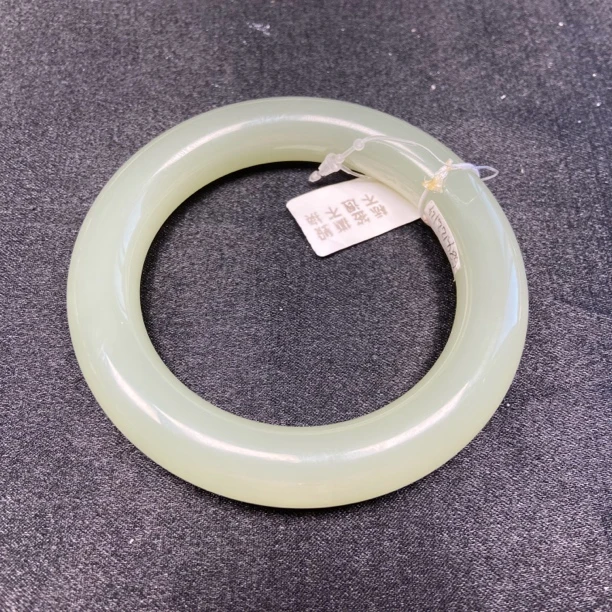 天然和田玉58胖圆条手镯晴水