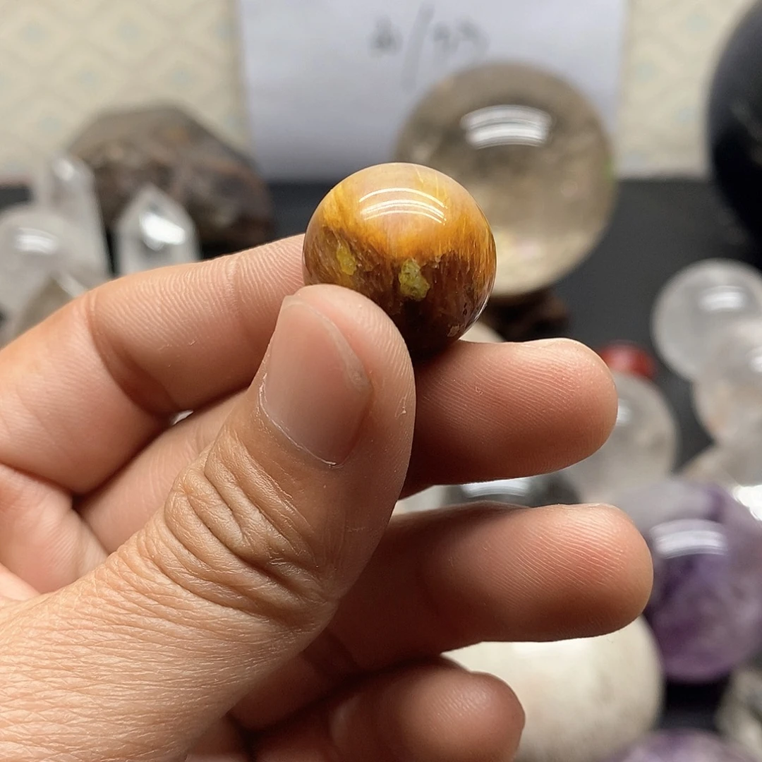 水晶93未镶嵌有矿坑