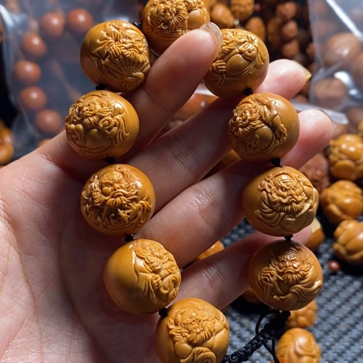 橄榄核吊坠光背钟馗