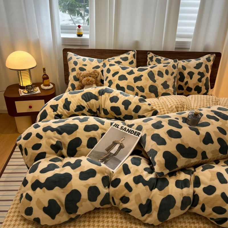 简约冬季加厚牛奶绒四件套珊瑚绒被套双面加绒床单三件套床上用品