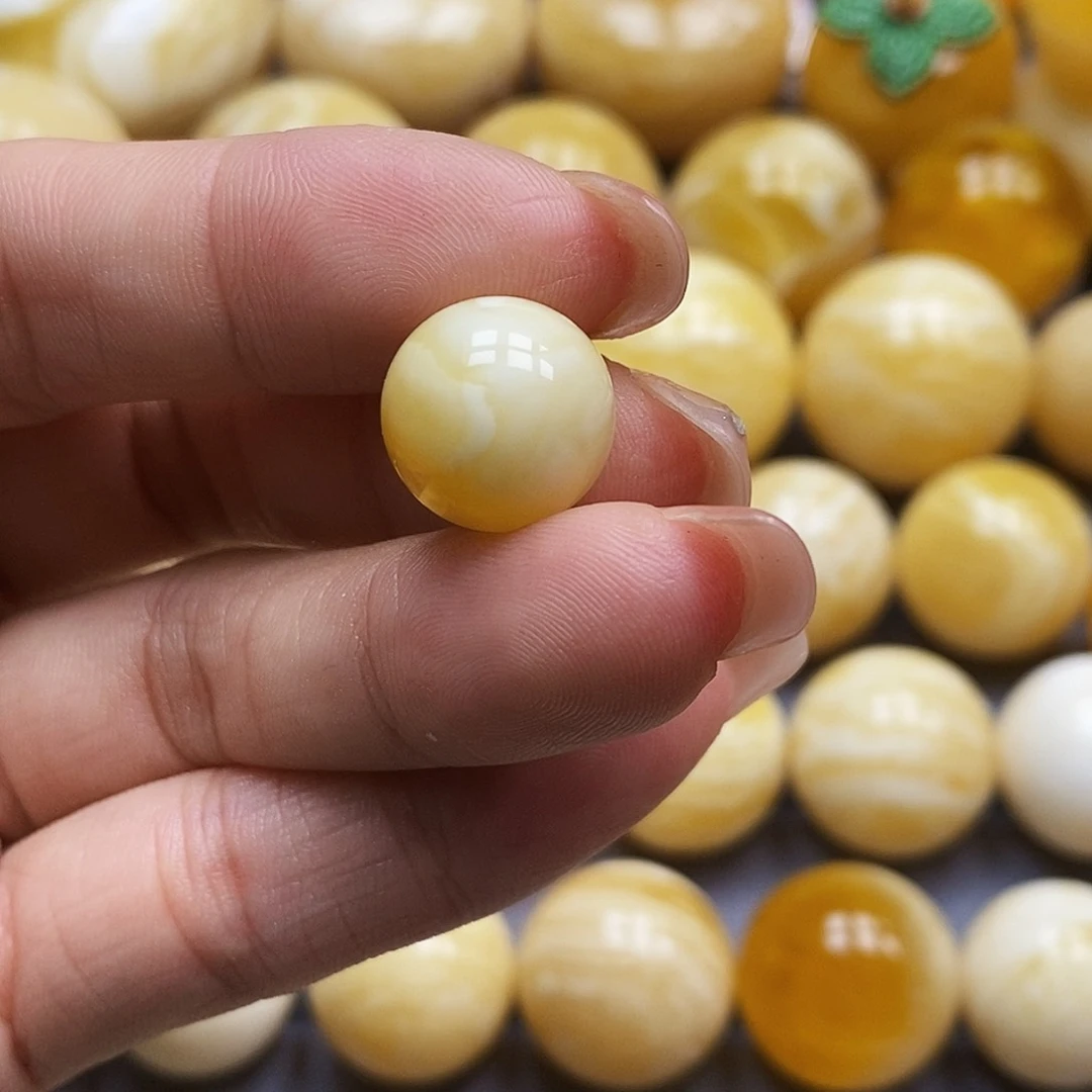 蜜蜡未镶嵌珠宝奇石