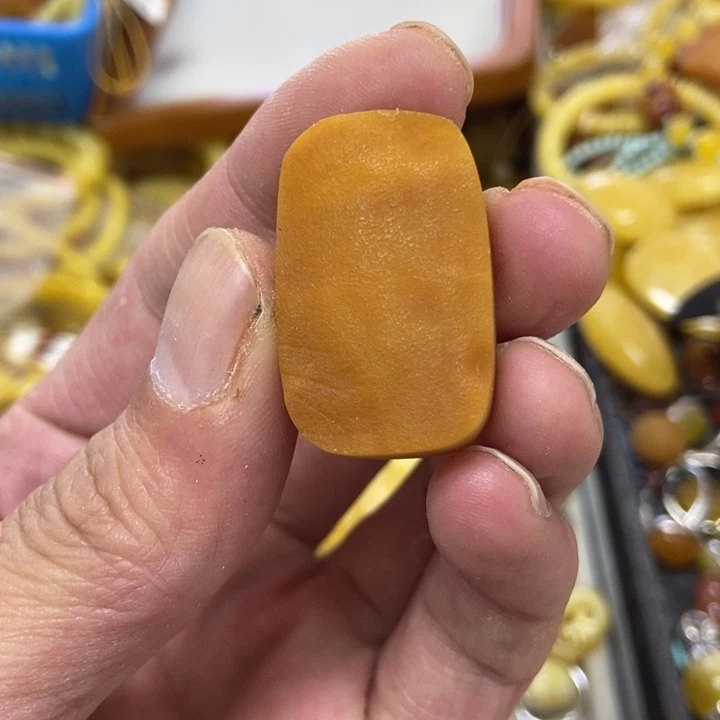 未镶嵌蜜蜡裸石吊坠