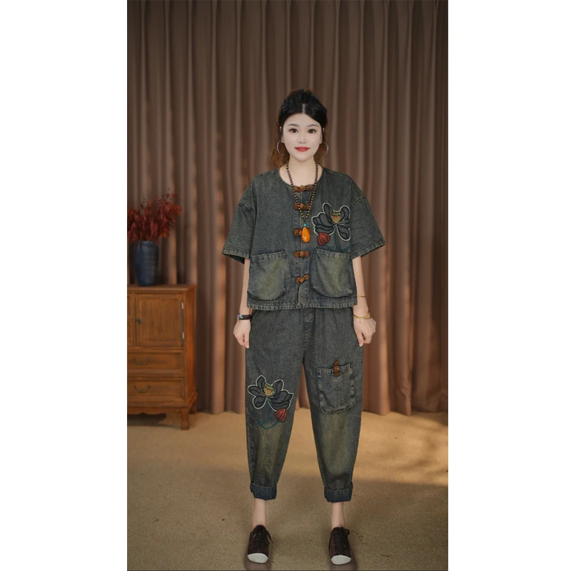 2628夏季薄款休闲复古民族风荷花绣花短袖上衣水洗口袋牛仔裤女