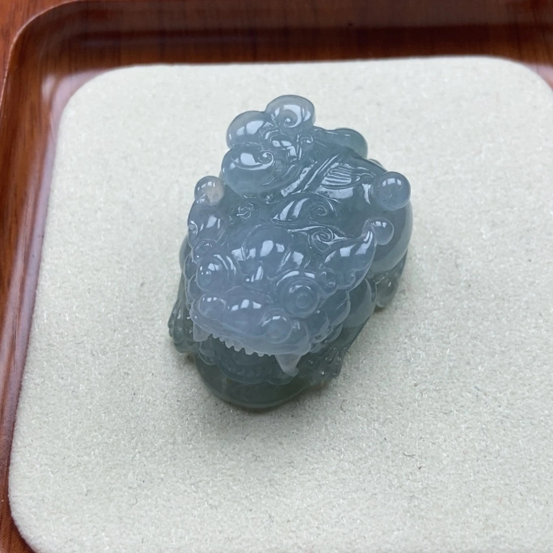 翡翠未镶嵌颈饰如意貔貅吊坠