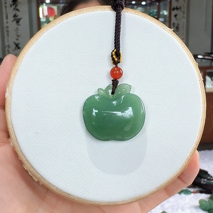 密玉（石英质玉）未镶嵌颈饰