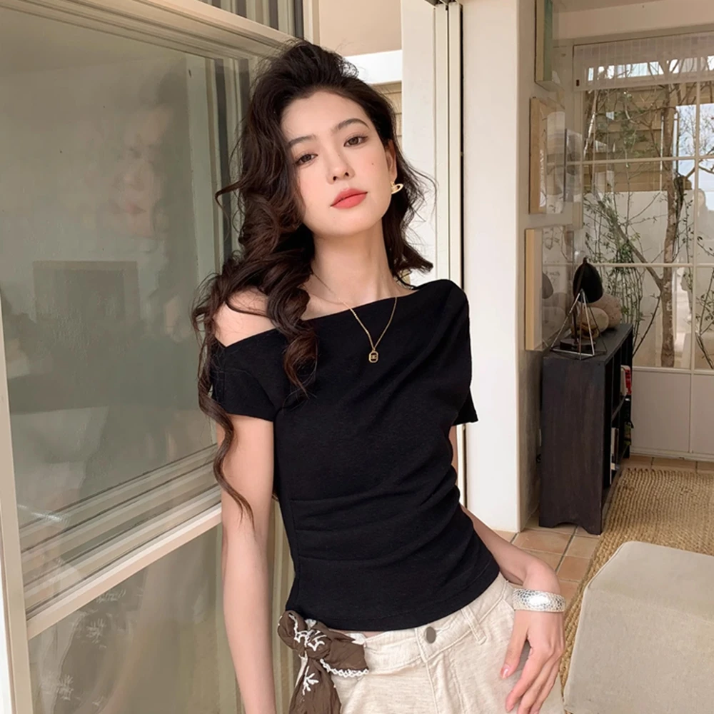 一字肩斜肩短袖t恤女夏爆款设计感小众收腰性感修身露肩针织上衣