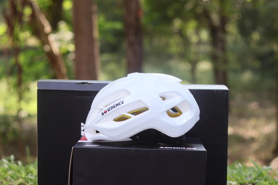 SOUMMY专业骑行头盔男女公路山地自行车头盔超轻骑行装备CS-79