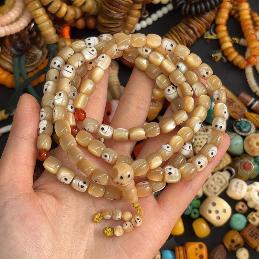 只买单纯的吊坠，没带链子，属的性质。无