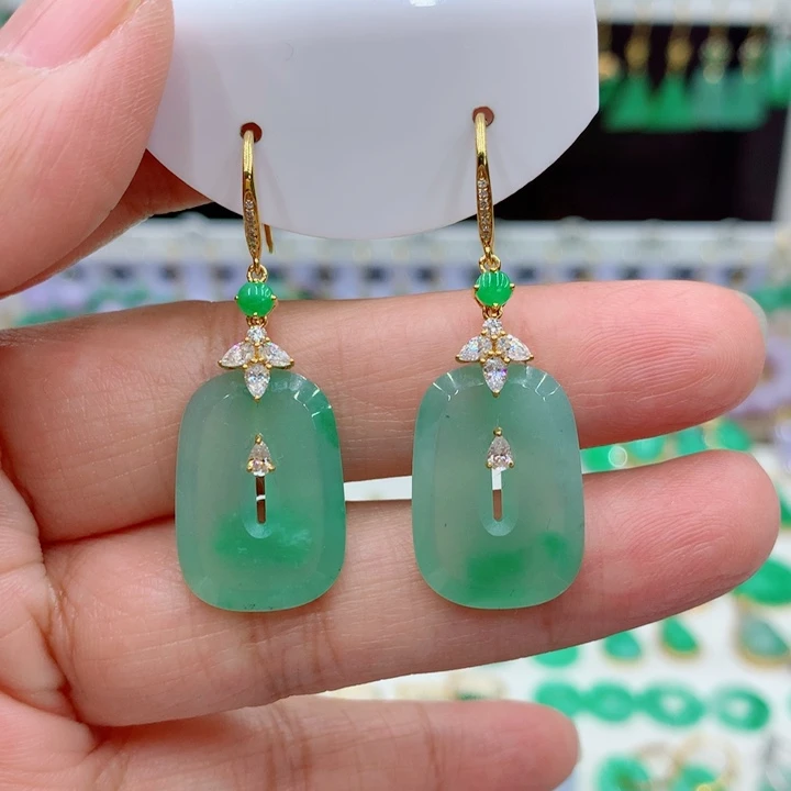 翡翠18K金镶嵌耳饰