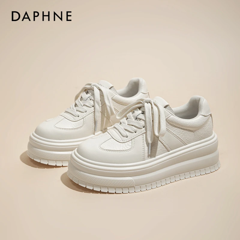 Daphne/达芙妮2025真皮小白鞋厚底增高百搭小众鞋新款韩版板鞋女