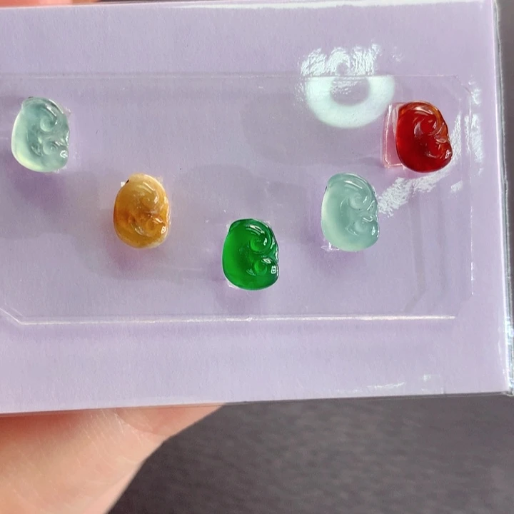 定制翡翠未镶嵌翡翠