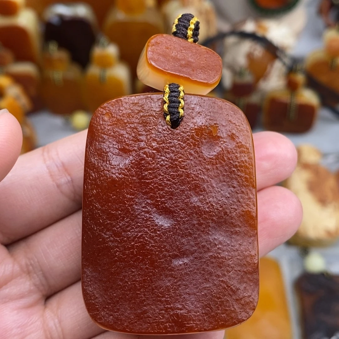 未镶嵌吊坠(赠链)琥珀