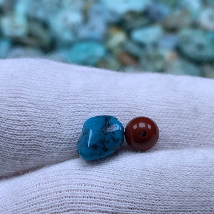 南红玛瑙未镶嵌珠宝奇石