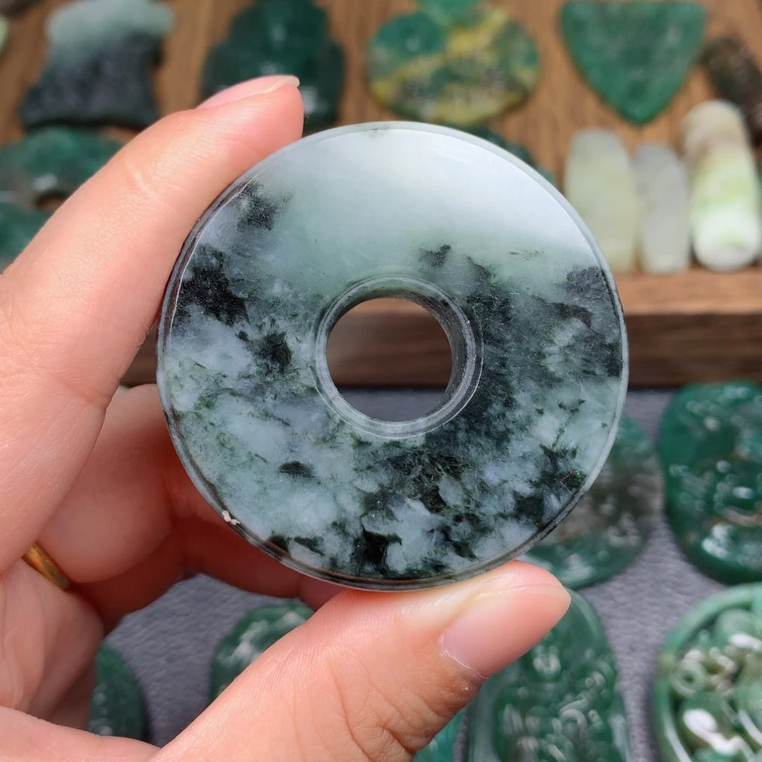 独山玉未镶嵌颈饰