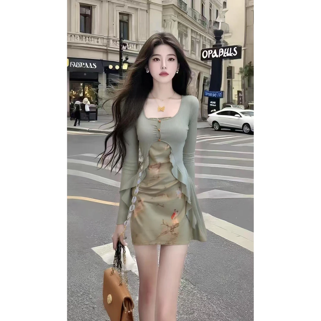 时尚气质名媛少女感纯欲风百搭U领系扣长袖小衫+修身设计感连衣裙
