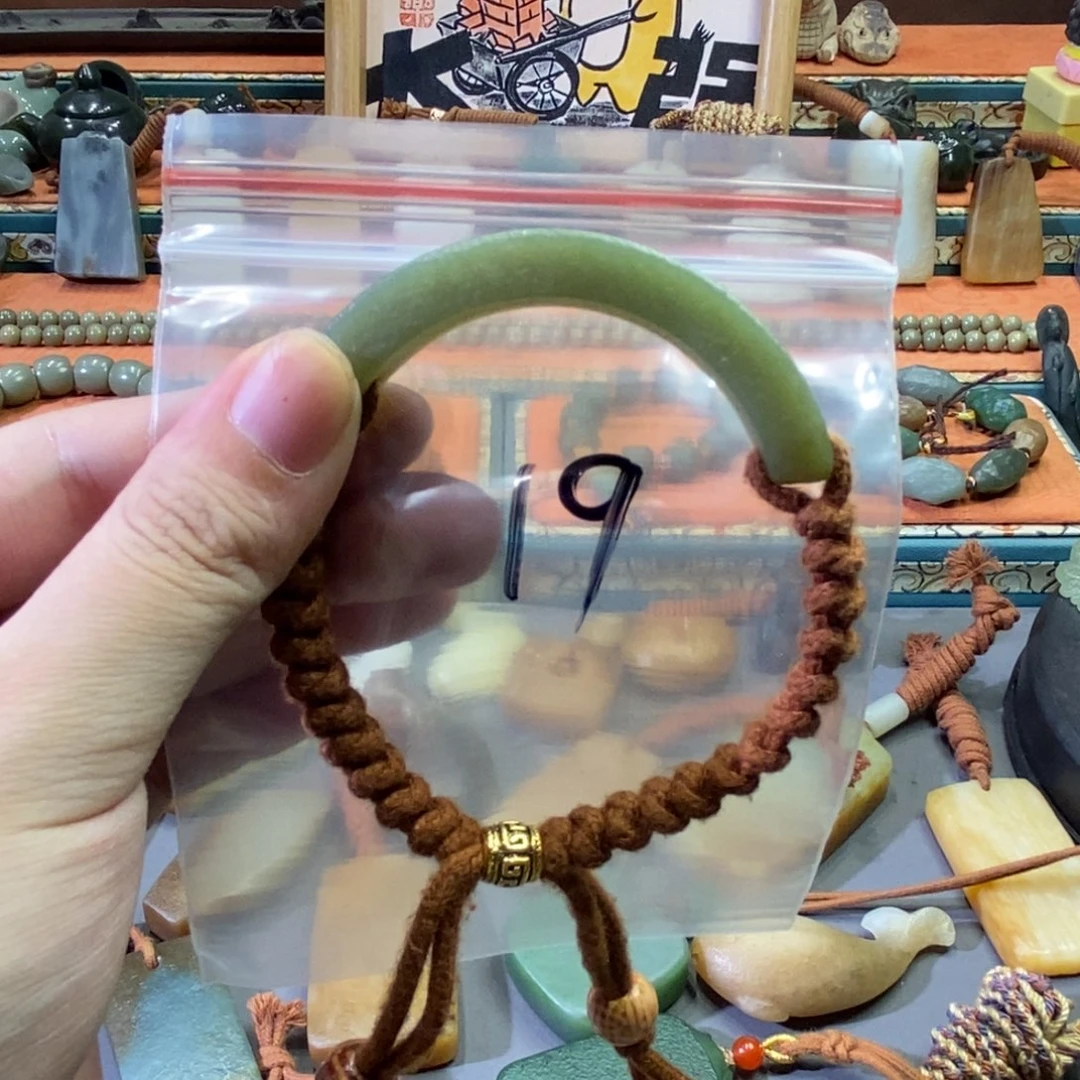 和田玉颈饰未镶嵌小*