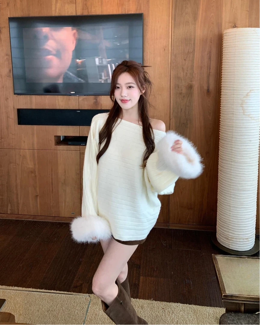 新款时尚高级感套装女装冬季显气质千金感白色毛衣短裤穿搭两件套