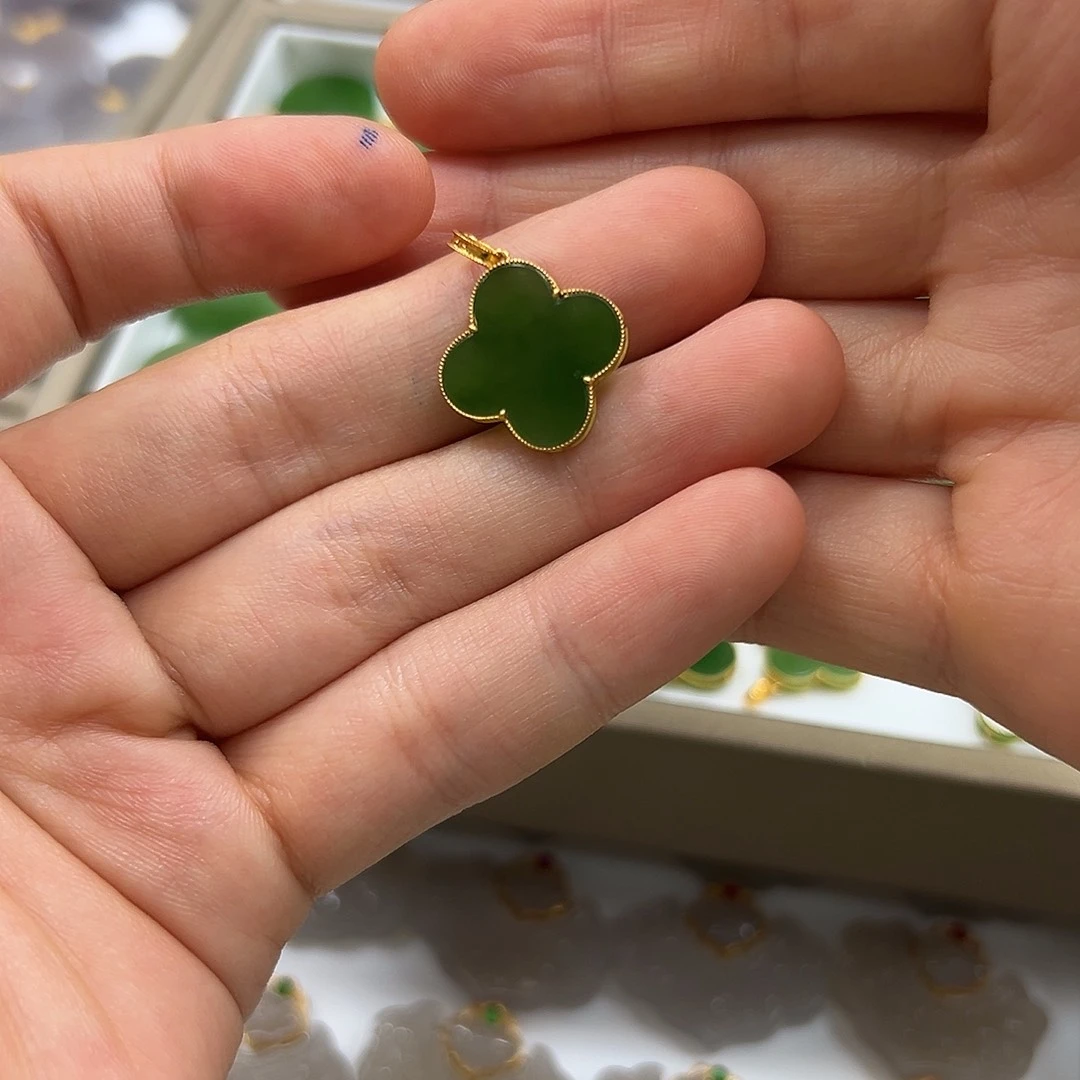 和田玉18K金镶嵌颈饰Ｒ*