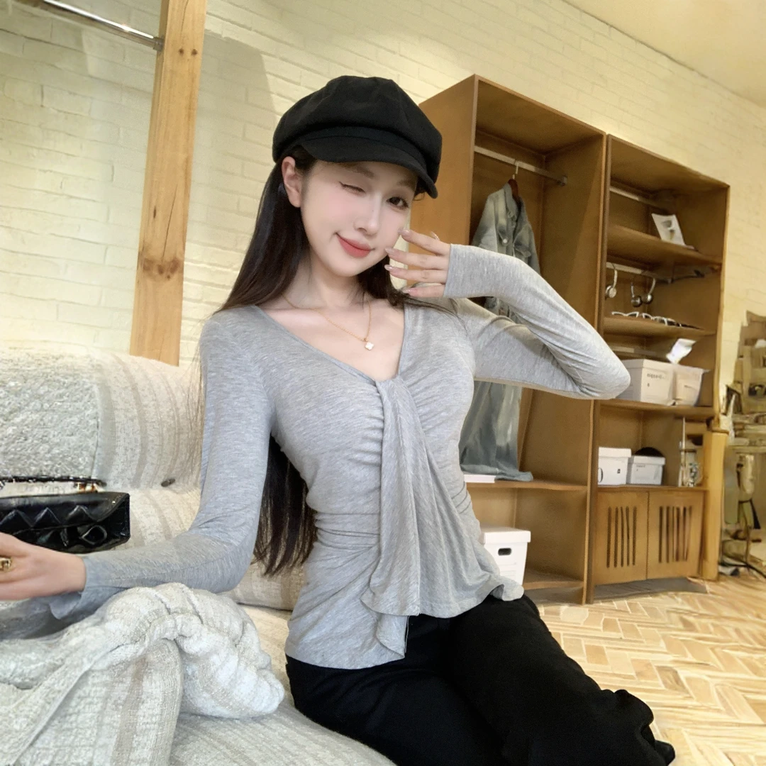 【心动姐姐】纯欲v领长袖T恤女秋季新款 修身显瘦软糯长袖上衣女