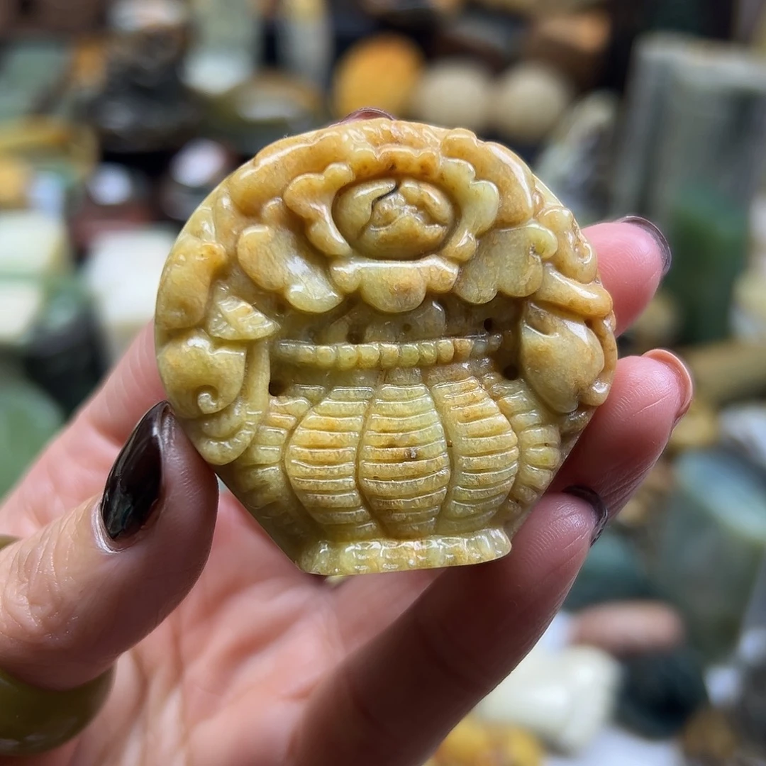 岫玉未镶嵌颈饰辽阳料花篮