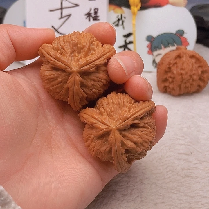 吊坠文玩核桃?*?三棱