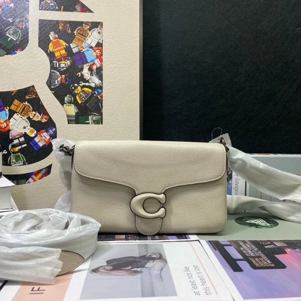 99新 COACH/蔻驰 22917斜挎包26*14